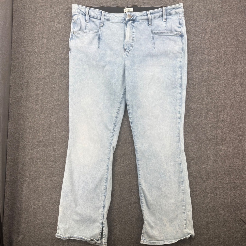 Maurices Everflex Light Wash Straight Leg Jeans 22W Regular Elastic Waist Slit